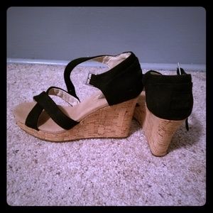 Brand new TOMS Wedge